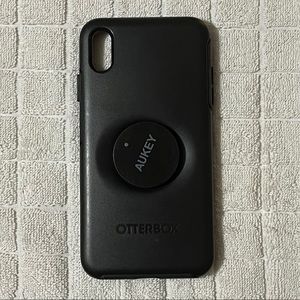 Otterbox iPhone XS Max w/popsocket